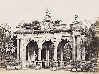 Entrance to Victoria Garden